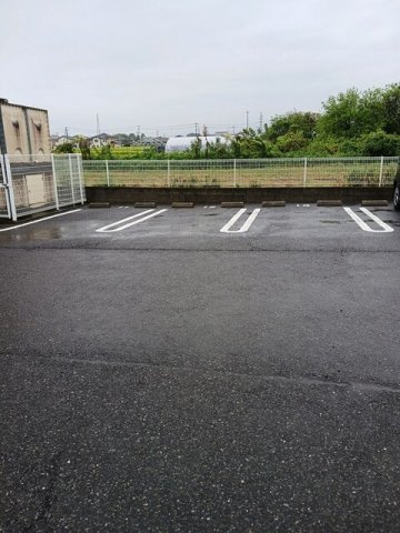 ウィングスＢの駐車場|カースペースがあります