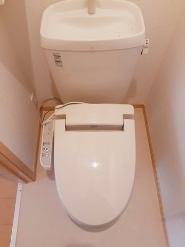 プラシードｋｉ　Ⅱのトイレ|ゆったりとした空間のトイレです