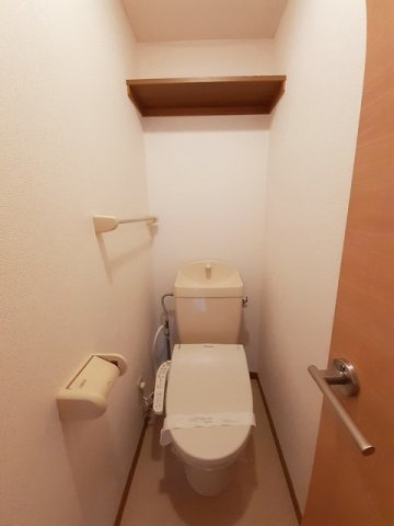 ロイヤルパークＣのトイレ|シンプルで使いやすいトイレです