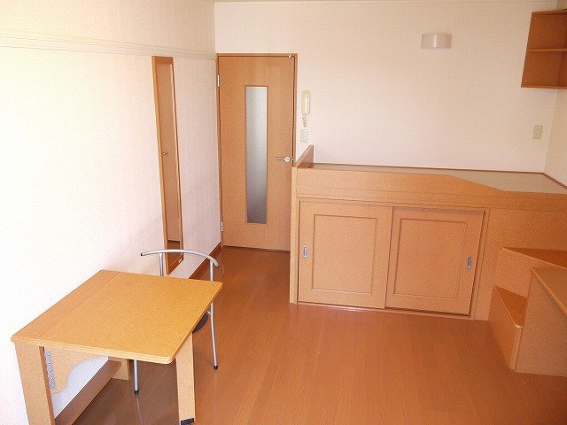 レオパレスダンボの居間・リビング|使いやすいお部屋のタイプです♪