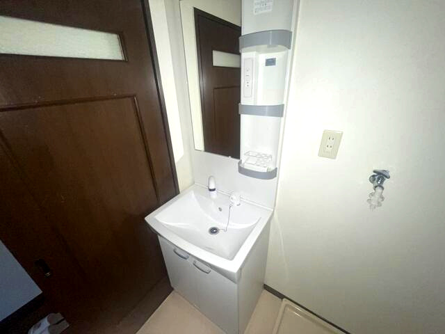 キャトルセゾンの洗面所|同間取り別部屋の写真です。