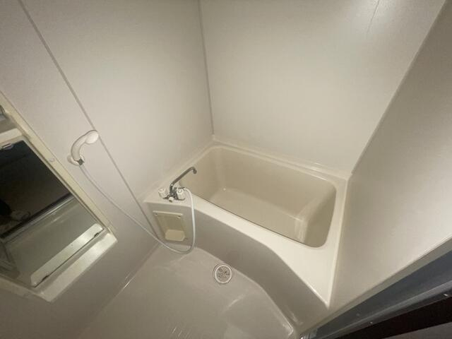 キャトルセゾンの浴室|同間取り別部屋の写真です。