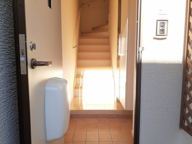 アンダンテ　いわせ野Ⅰの玄関
