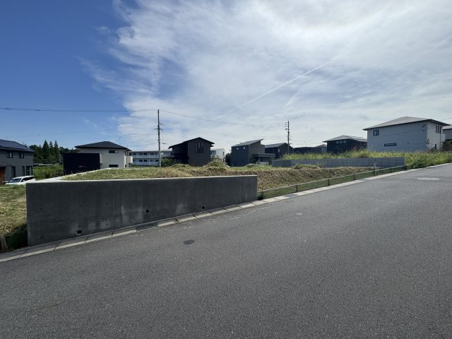 名古屋市緑区鳴海町字大清水の売地の前面道路含む現地写真