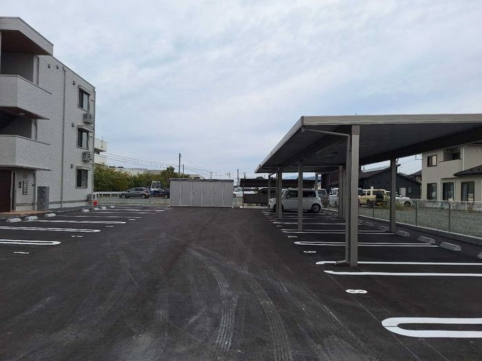 パストラーレの駐車場