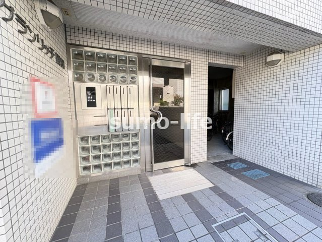 グランリッチ園田のエントランス