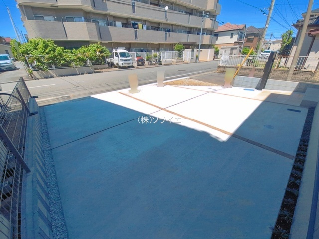川越市岸町第四　新築戸建　リーブルガーデンの駐車場