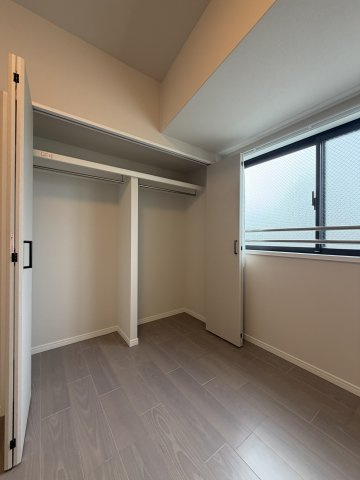 中野区中央４丁目の中古マンションの収納|クローゼット