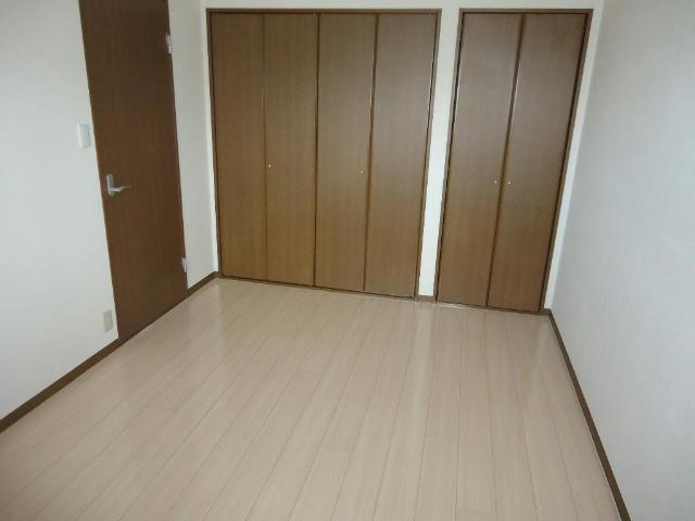 ベルグランデ高柳の寝室|北洋室