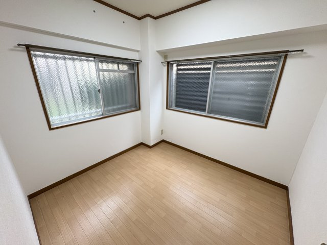 丸正ハイツの居間・リビング