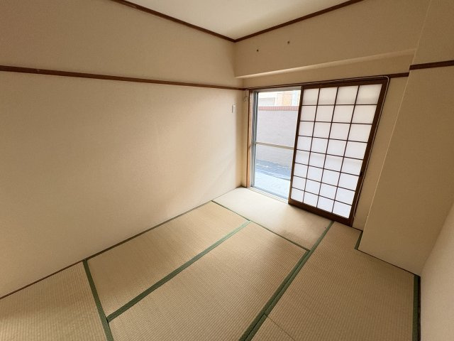 丸正ハイツの和室