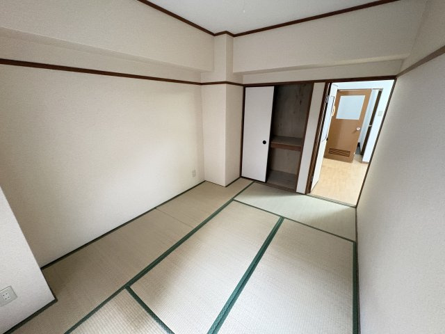 丸正ハイツの和室