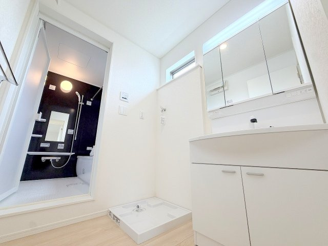 福生市北田園1丁目全1棟　新築戸建の独立洗面台