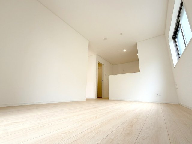 福生市北田園1丁目全1棟　新築戸建の居間・リビング