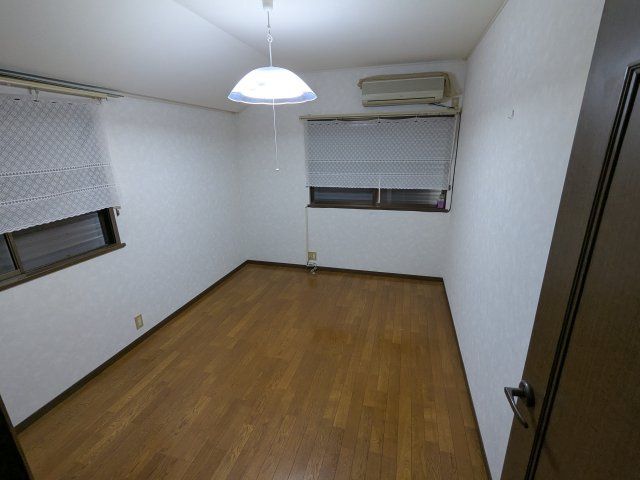東（アズマ）貸家の子供部屋