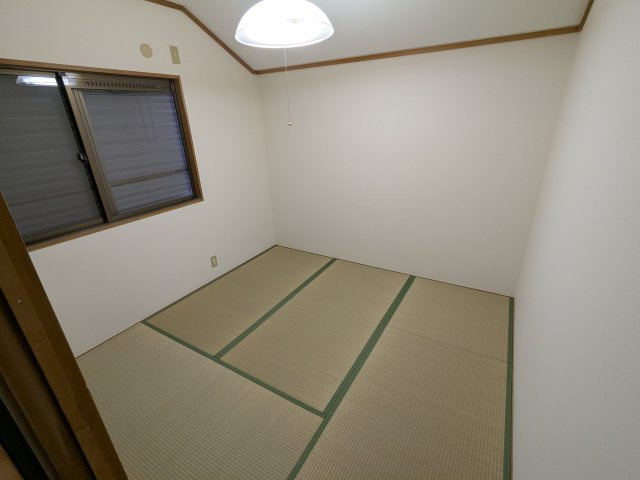 東（アズマ）貸家の和室