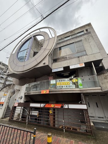中野ビルの外観