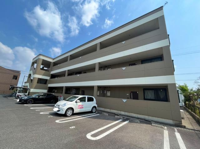 マンションルミナス　　　刈谷市近郊の賃貸はクラスホーム刈谷店の駐車場|外観写真（昼）