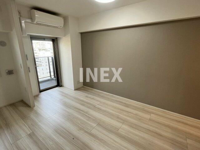 横浜市中区長者町３丁目の賃貸マンションの居間・リビング