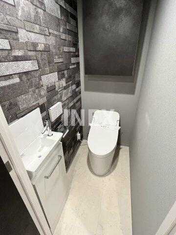 横浜市中区長者町３丁目の賃貸マンションのトイレ