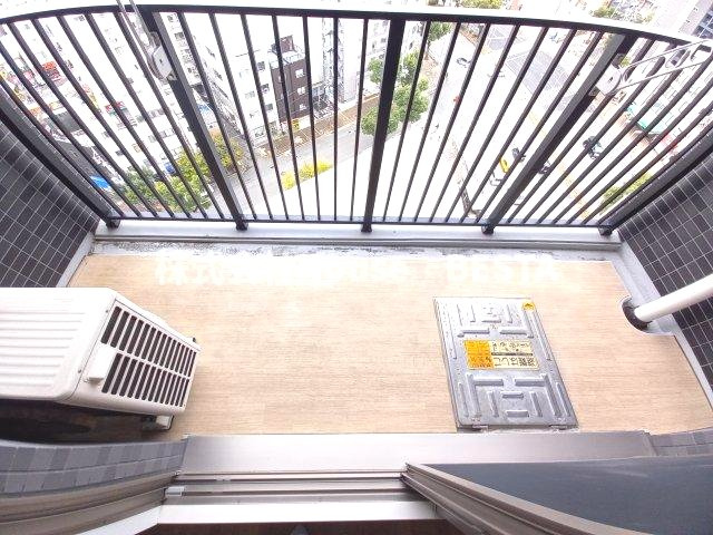 プレサンスKOBEグレンツのバルコニー