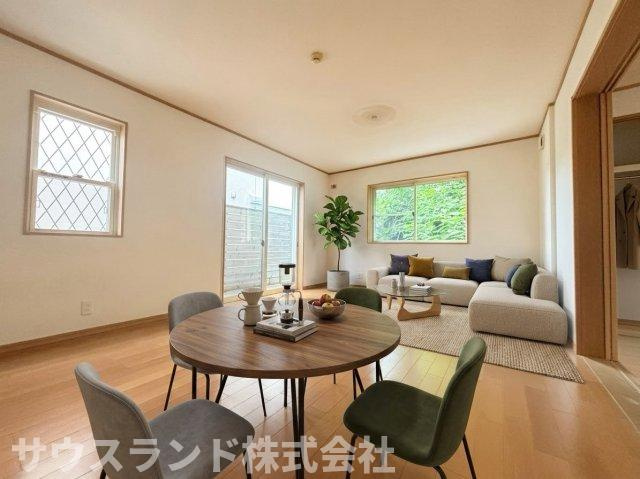 八王子市南陽台2丁目の居間・リビング|※本画像はCGで作成しており実際に現地に家具は置かれておりません。価格に家具は含まれておりません。
