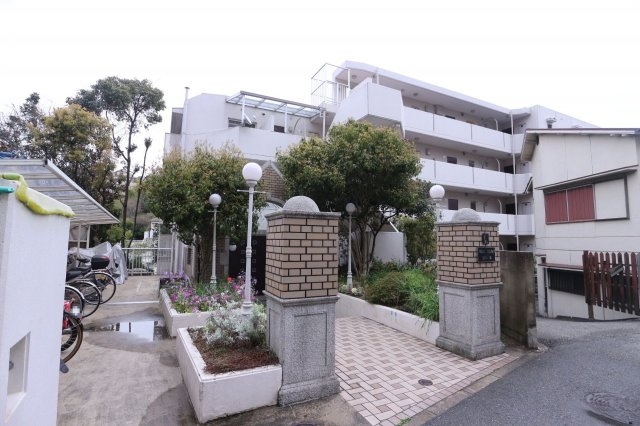 ベル・イルモ塩屋の外観