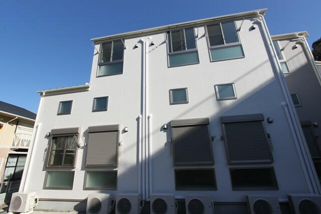 川崎市多摩区西生田３丁目のアパートの外観