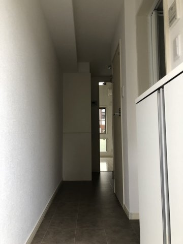 川崎市多摩区西生田３丁目のアパートの玄関