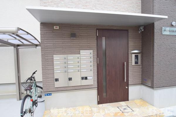 フジパレス太子橋Ⅲ番館のエントランス