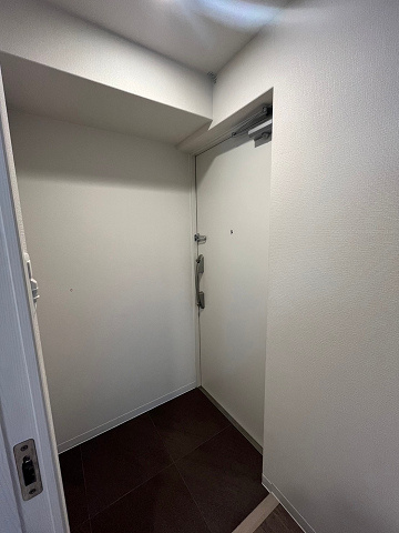 ラクラス堺筋本町の玄関