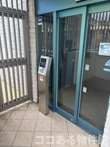 スカイ・シーフロント塩屋のエントランス