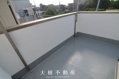 【バルコニー】 | 海老名市門沢橋4丁目　中古戸建て【仲介手数料無料】