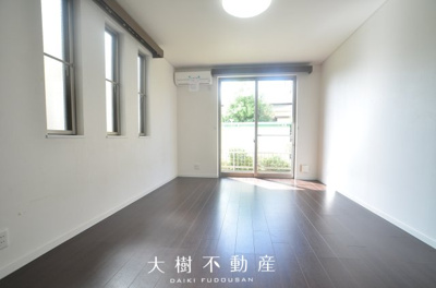 【洋室】 | 海老名市門沢橋4丁目　中古戸建て【仲介手数料無料】 | 1階　洋室1（8.5帖）