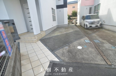 【駐車場】 | 海老名市門沢橋4丁目　中古戸建て【仲介手数料無料】