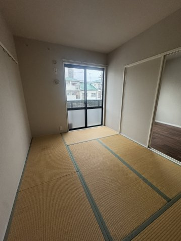 イーストハイツの和室