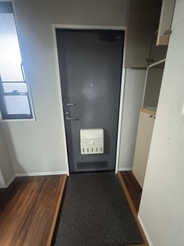 イーストハイツの玄関
