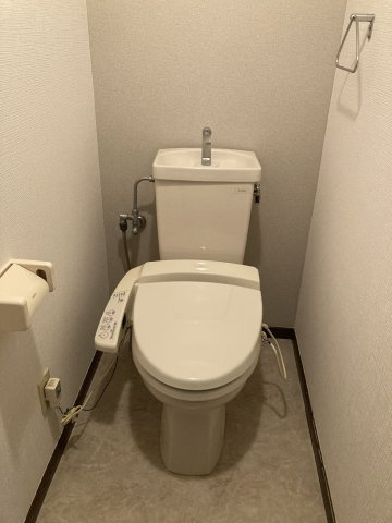 マノアール大橋のトイレ