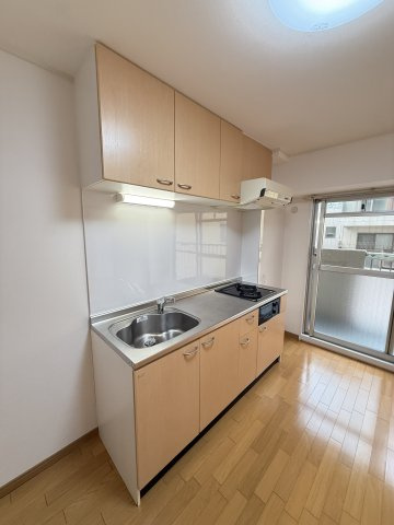 扇町亀甲マンションのキッチン