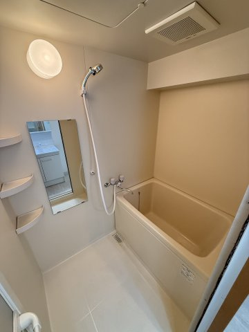 扇町亀甲マンションの浴室
