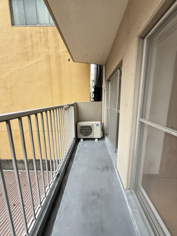 扇町亀甲マンションのバルコニー