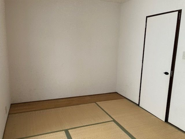 松本戸建の寝室