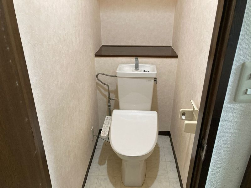 松本戸建のトイレ