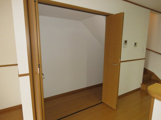 ヴァンソレイユの収納|リビング収納