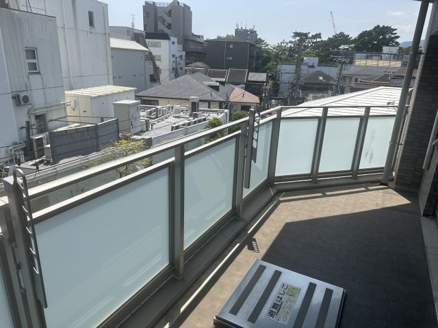 ワコーレザ・夙川ファーストのバルコニー