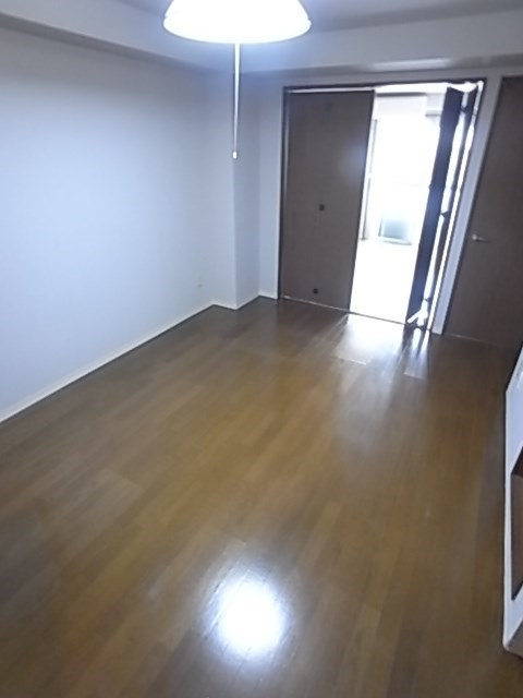 ポピア新在家の寝室