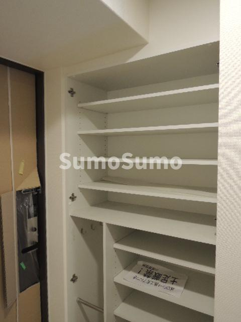 エスリード神戸三宮ノースゲートの収納