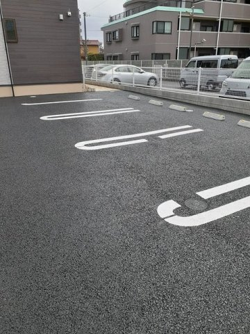 ハイネストキタの駐車場|駐車場があるので、車を買う予定の方も安心です