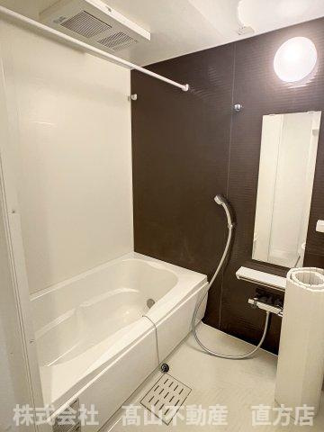 直方市大字感田のアパートの浴室