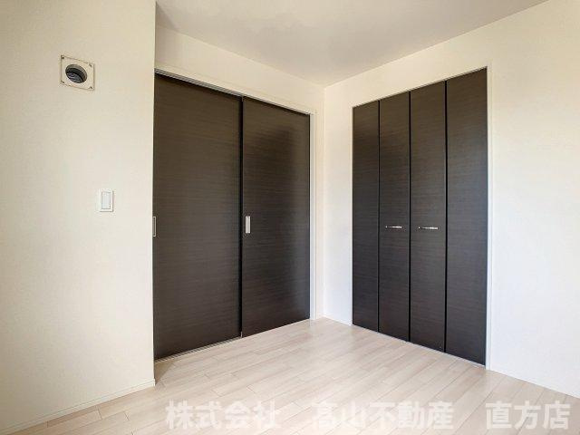 直方市大字感田のアパートの洋室